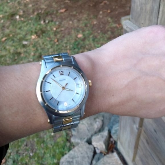 Like New, Rare Vintage Coach Silver & Gold Sports - Picture 1 of 16